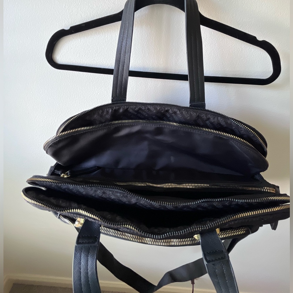 Steve Madden Computer Bag. - Picture 2 of 2
